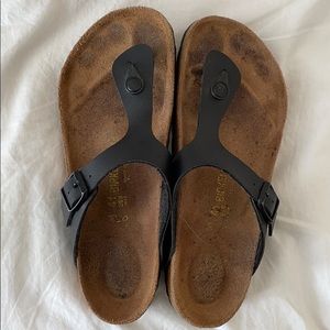 Birkenstock Gizeh Sandals black
